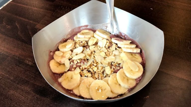 Superfood chain Vitality Bowls opens in Commack
